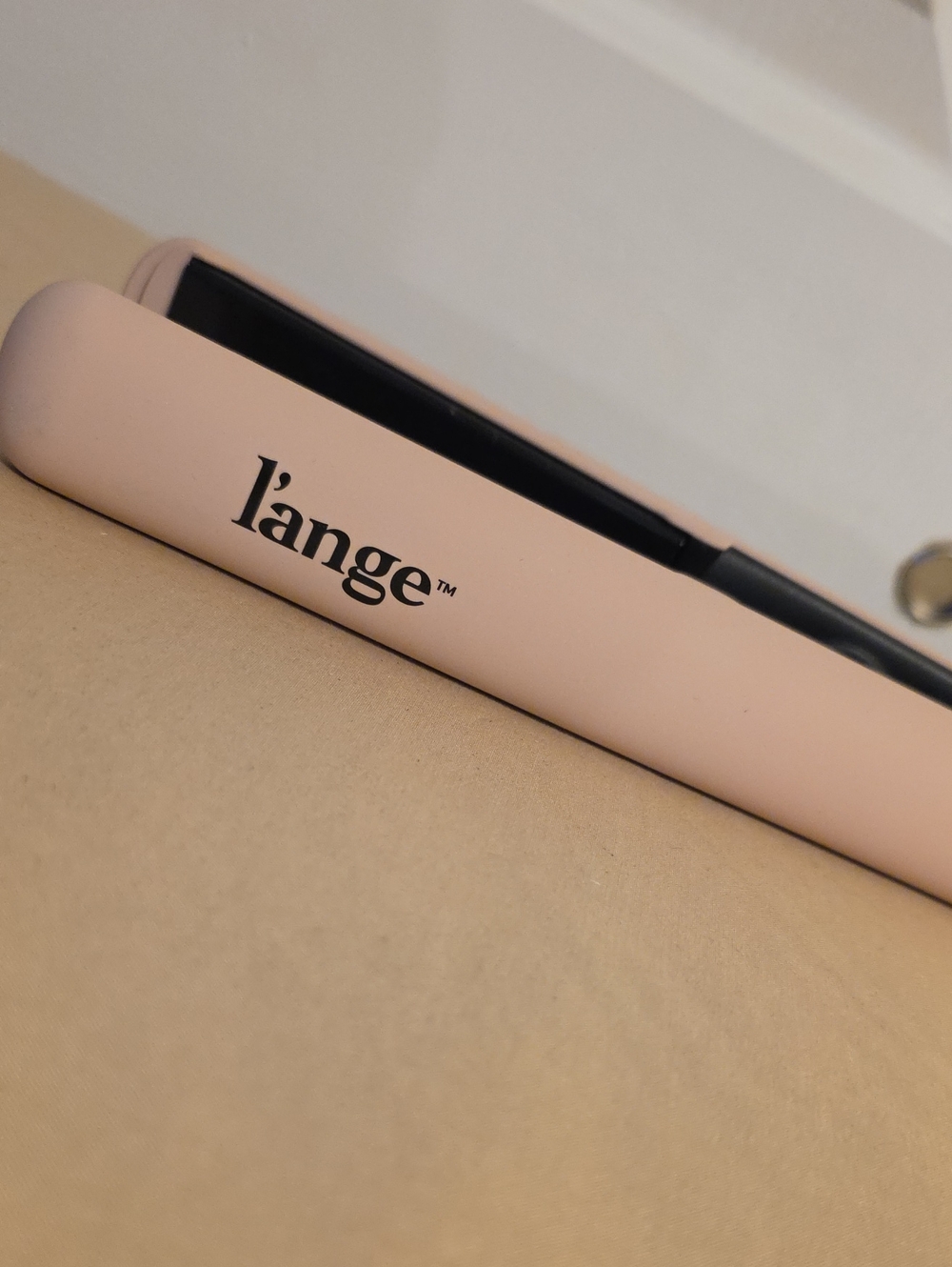 L'ange Hair Aplatir ceramic flat iron Blush Pink